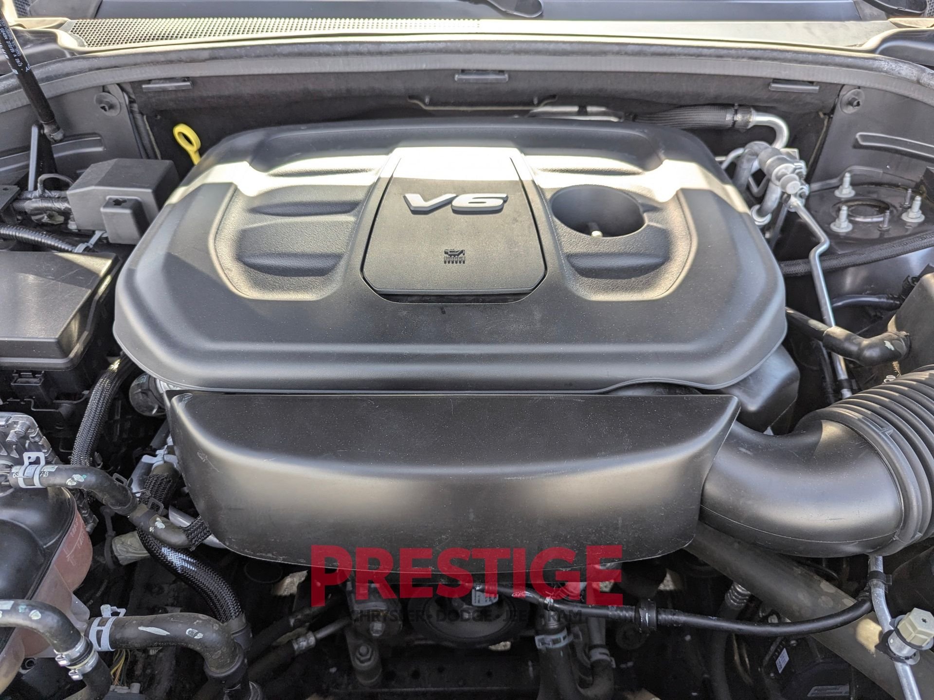Used 2018 Gray Dodge SXT image 31