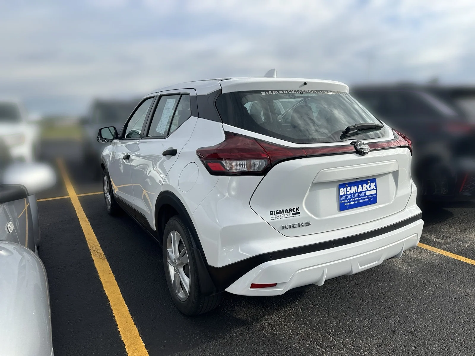Used 2023 White Nissan S image 4