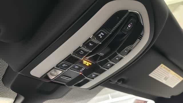 Used 2017  Porsche S E-Hybrid image 21