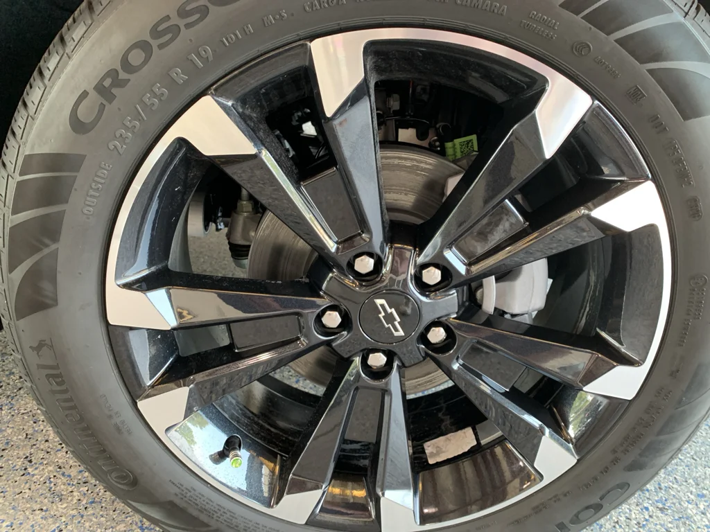 New 2027 Mosaic Black Metallic Chevrolet RS image 34