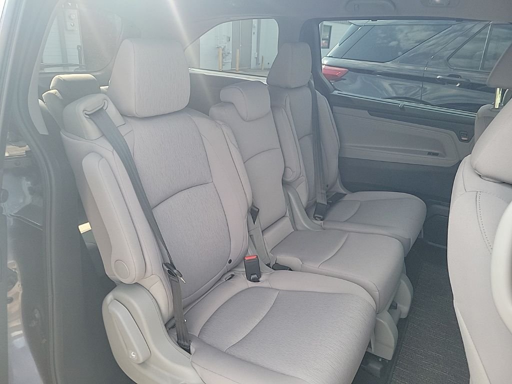 Used 2024  Honda EX image 9