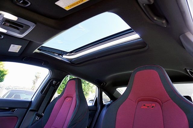 Used 2025  Honda Base image 14