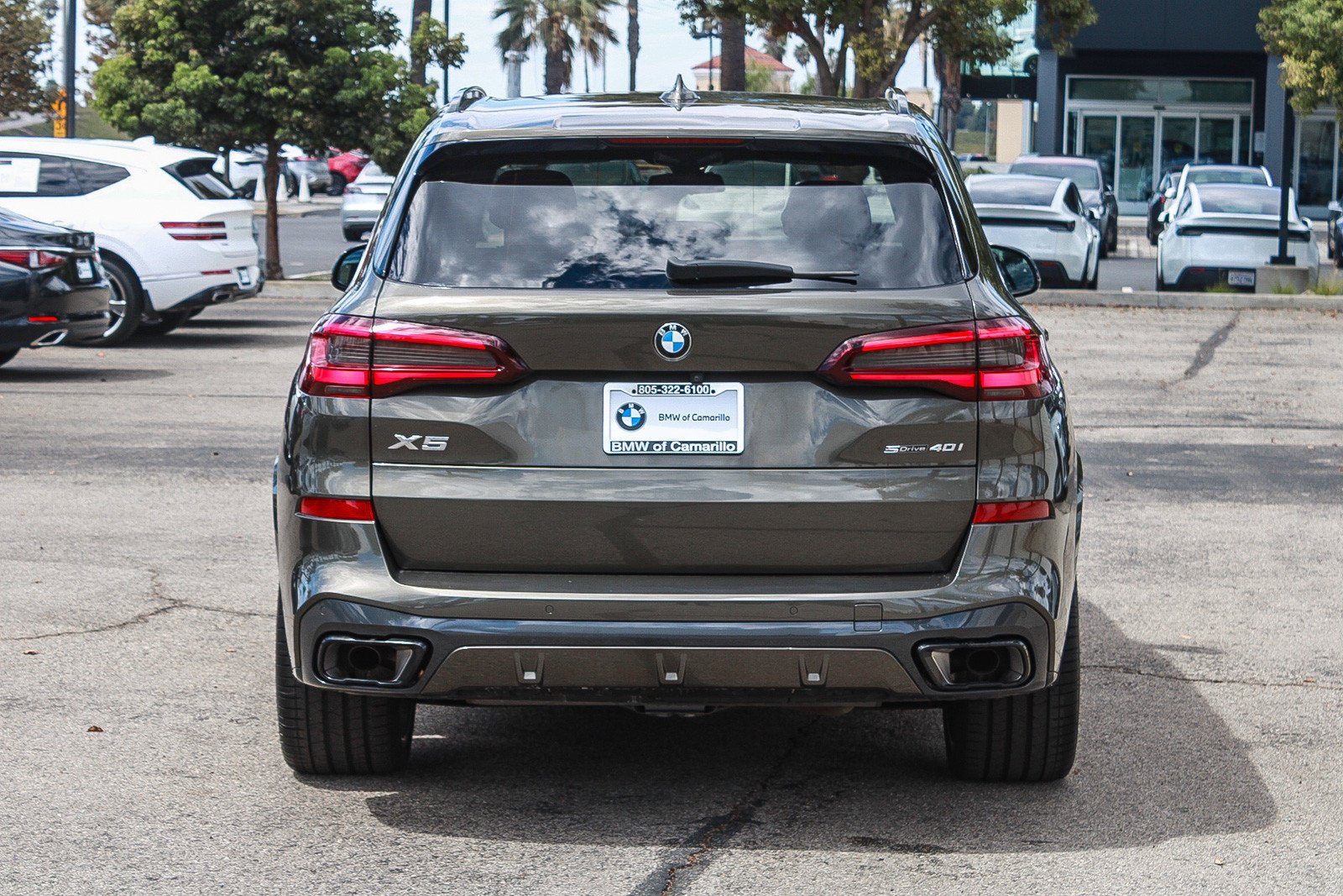 Used 2023 Manhattan Green Metallic BMW sDrive40i image 5