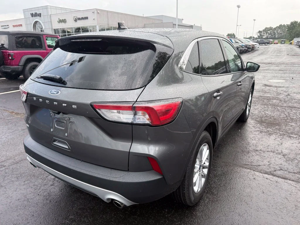 Certified Used 2022 Gray Ford SE image 3