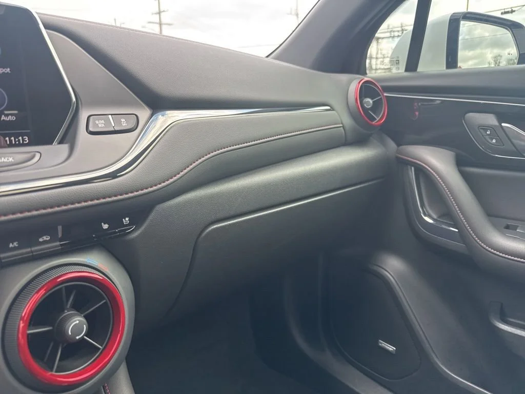 Used 2022 Iridescent Pearl Tricoat Chevrolet RS image 40