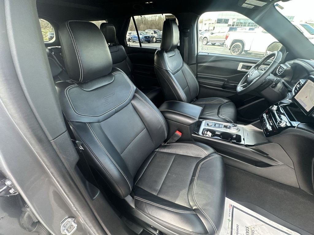 Used 2023 Gray Ford ST image 32