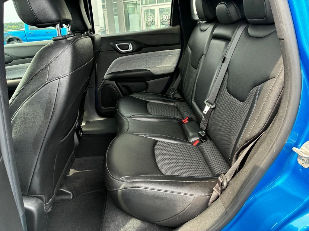 Used 2024 Blue Jeep Latitude image 18