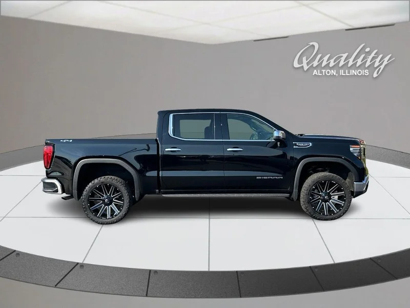 Used 2025 Onyx Black GMC SLT image 3