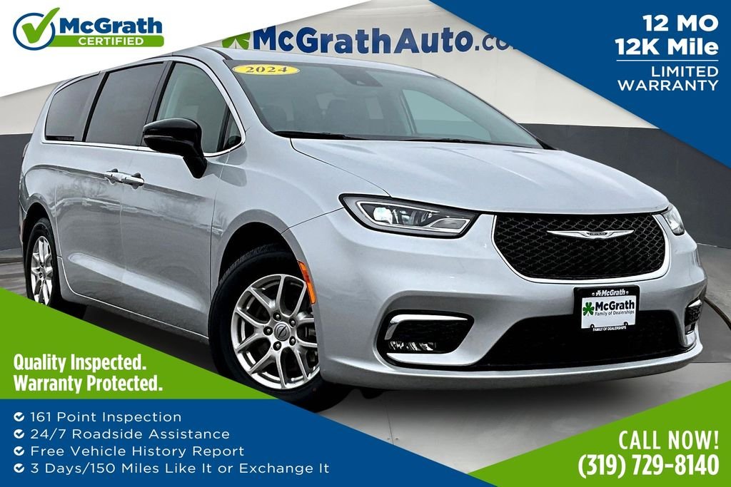 2024 Chrysler Pacifica Touring L's photo