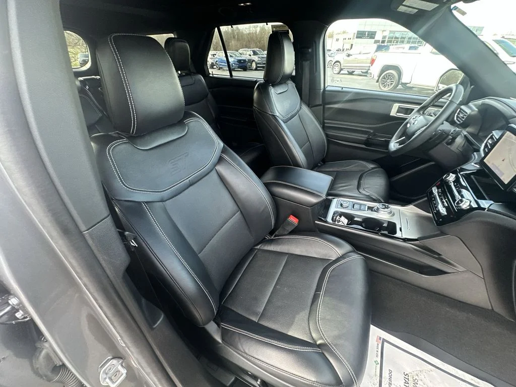 Used 2023 Gray Ford ST image 32