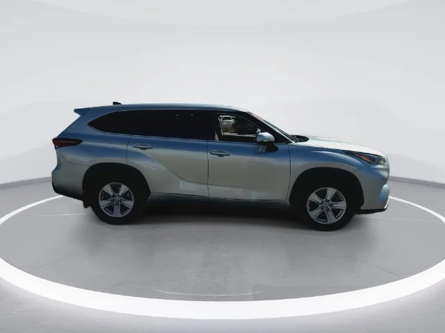Used 2024 Silver Toyota LE image 9