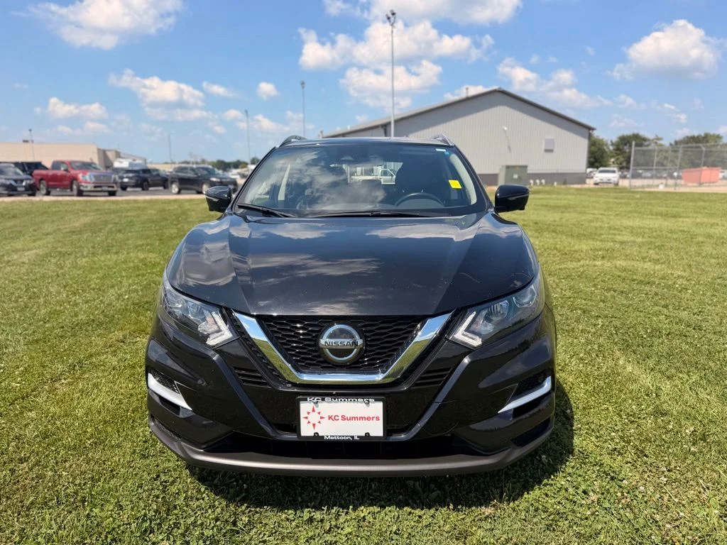 Certified Used 2022 Magnetic Black Pearl Nissan SL image 2
