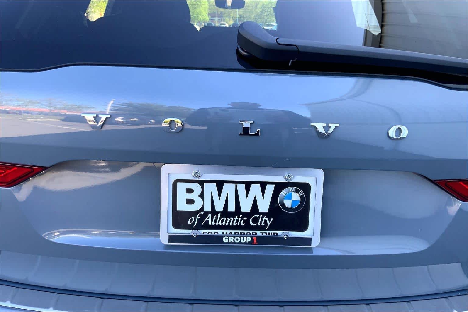 Used 2022 Platinum Grey Metallic Volvo Momentum image 10