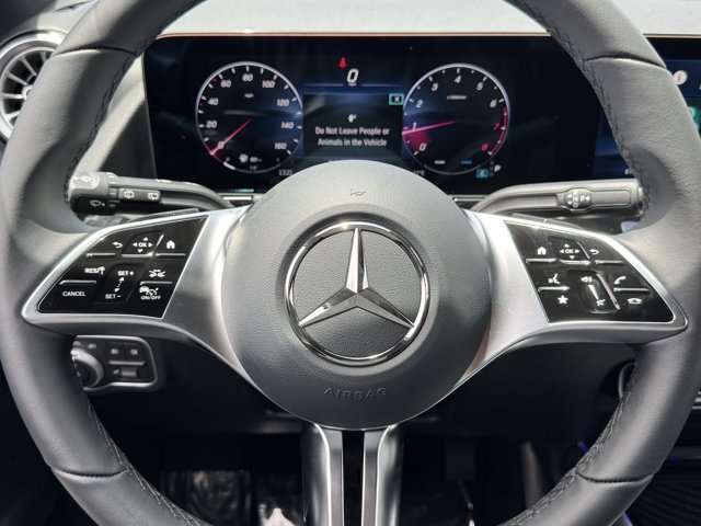 New 2026 Polar White Mercedes-Benz GLA 250 image 11