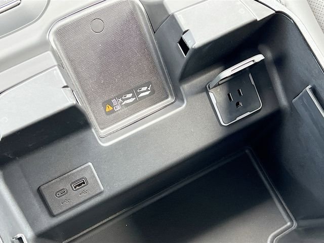 2024 GMC Sierra 3500HD Denali - Photo 37