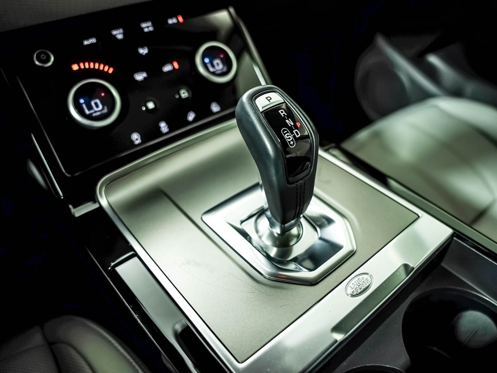 Used 2022 Fuji White Land Rover S AWD image 18