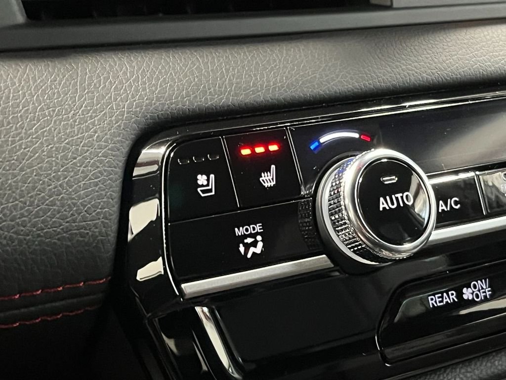 2025 Honda Pilot Black Edition - Photo 18