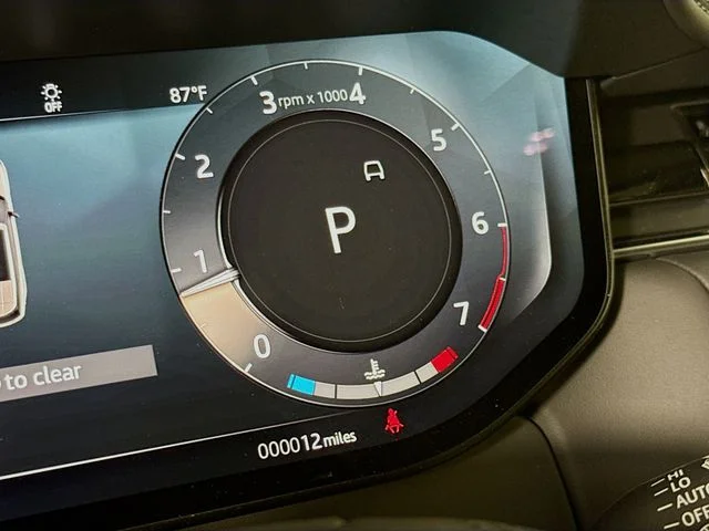 New 2026 Fuji White Land Rover SE image 13