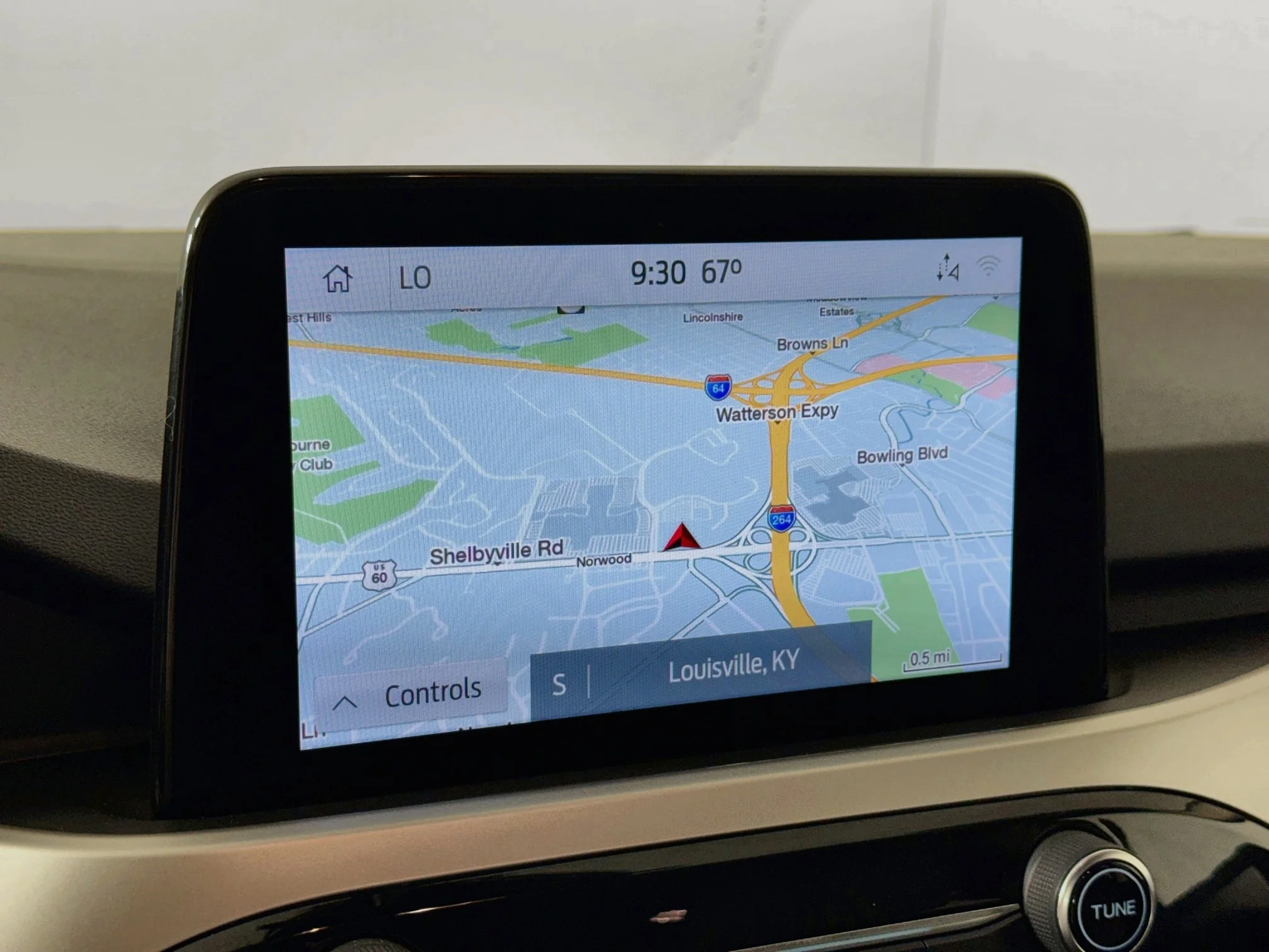 Used 2020 Oxford White Ford SE image 4