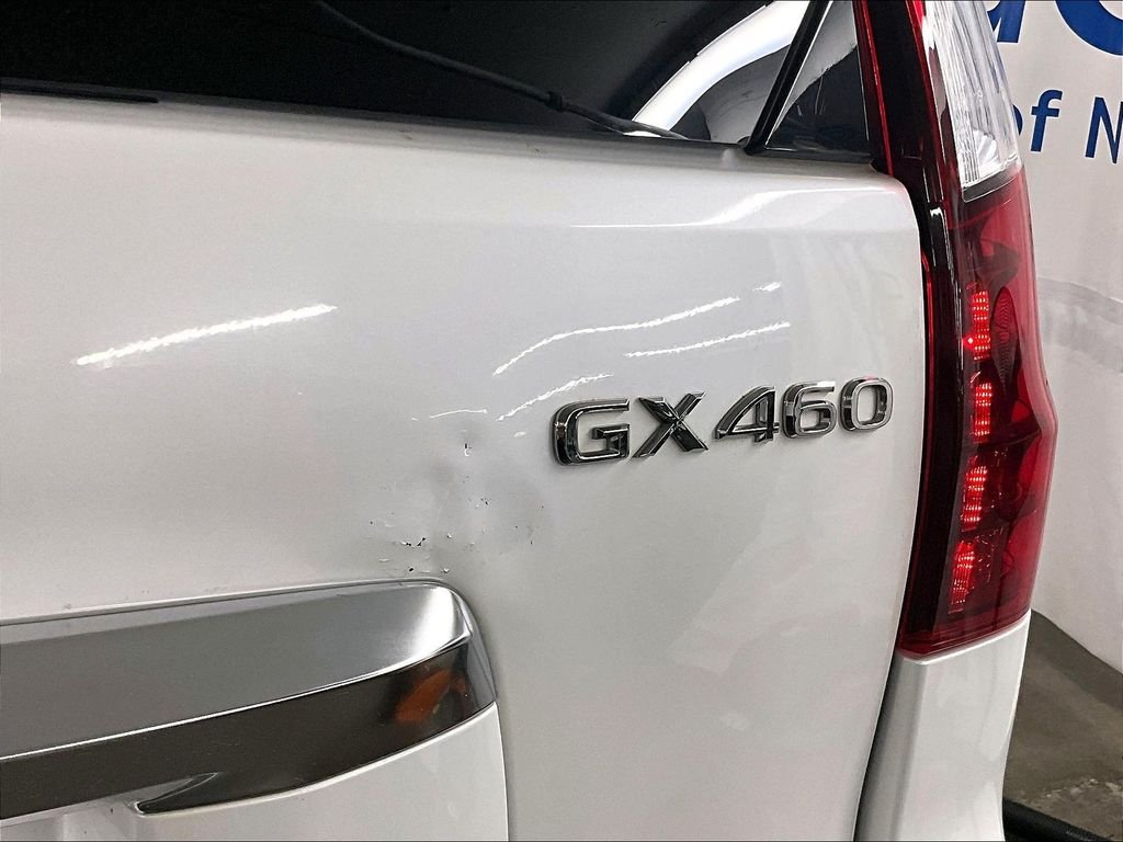 Used 2021 White Lexus 460 image 27