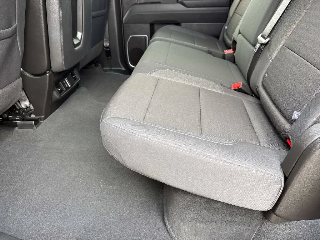 Used 2025 Red GMC Elevation image 18