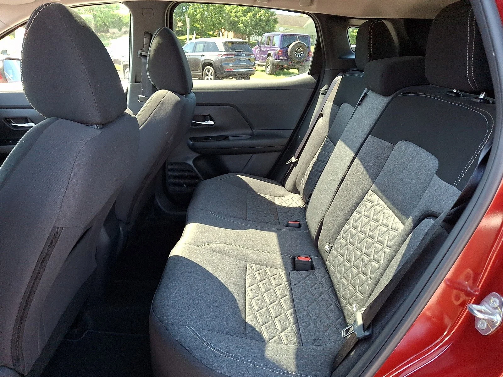 Used 2025 Scarlet Ember Tintcoat Nissan SV image 11