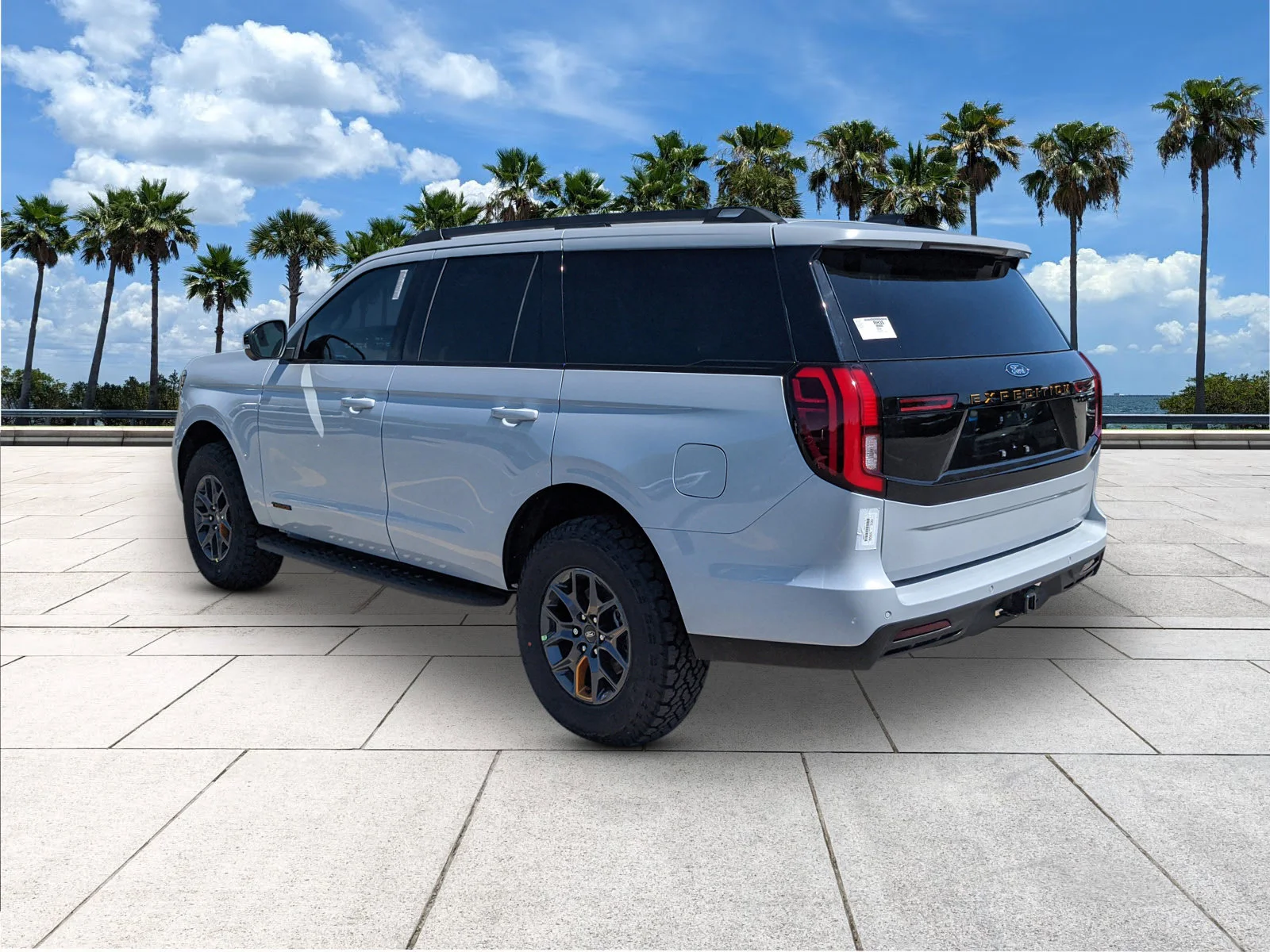 New 2026 Space Silver Metallic Ford Tremor® image 5