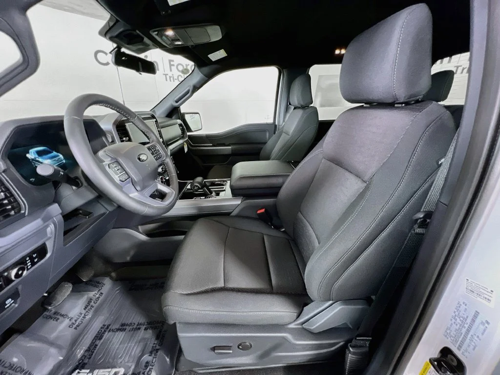 New 2026 Oxford White Ford XLT image 22