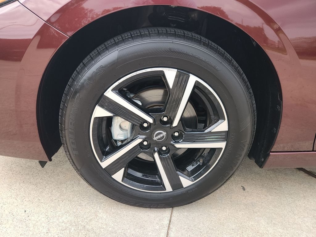 Used 2025 Red Nissan SV image 30
