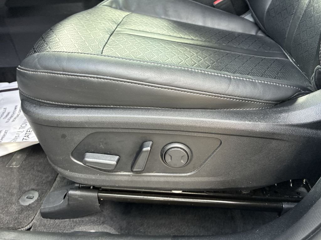 Used 2022 White Kia S image 12