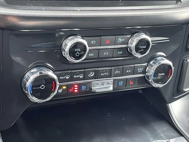 New 2026 Agate Black Metallic Ford Lariat® image 27