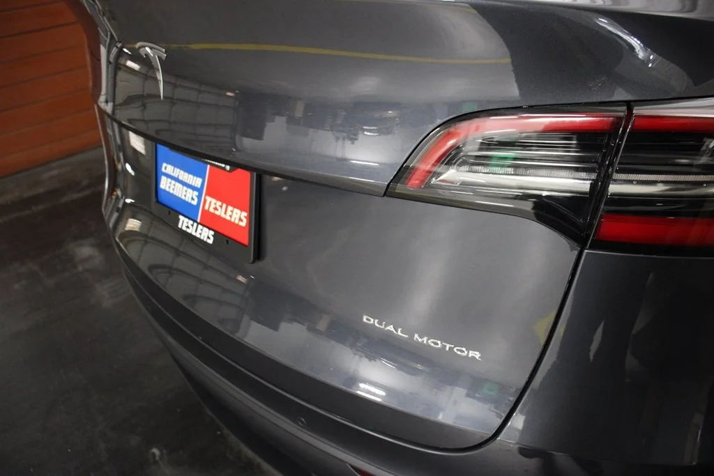 Used 2020 Solid Black Tesla Long Range image 6