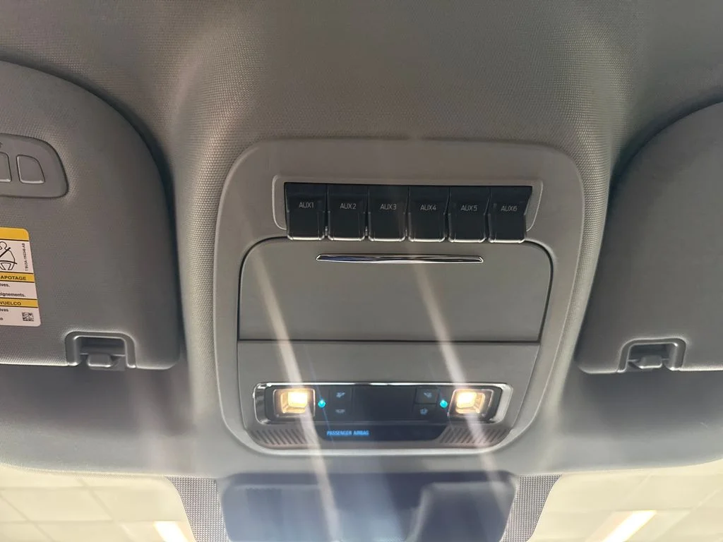 New 2027 Star White Metallic Tri-Coat Ford F-350® Lariat® image 18