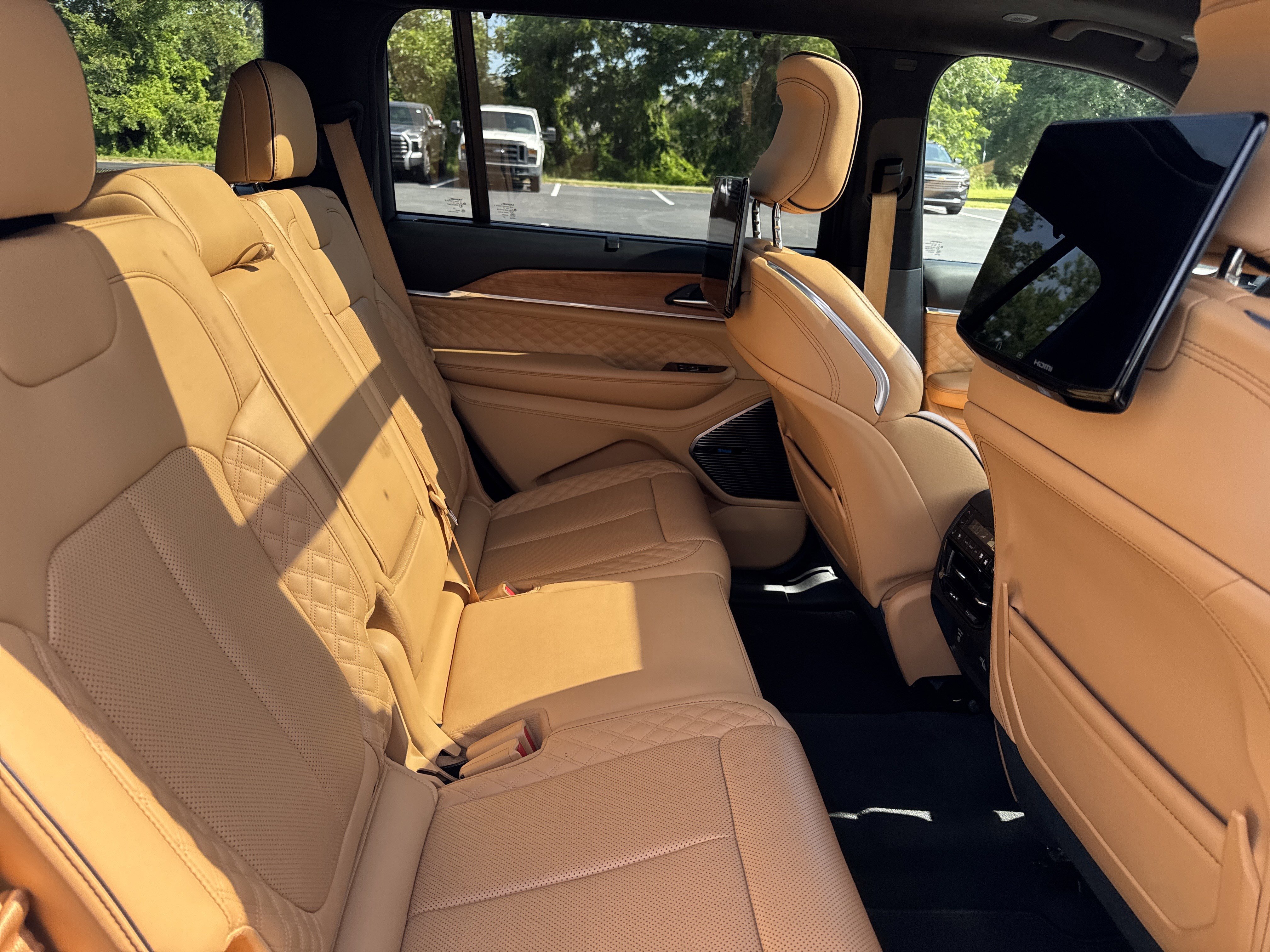 Used 2025 Bright White Clearcoat Jeep Summit image 35