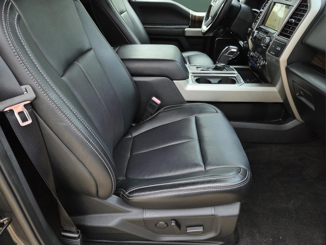 Used 2019 Gray Ford Lariat image 24