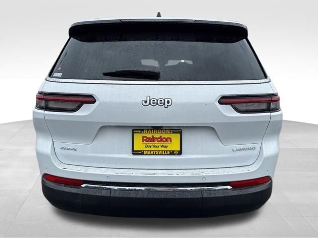 New 2026 Bright White Clear-Coat Exterior Paint Jeep Laredo X image 6