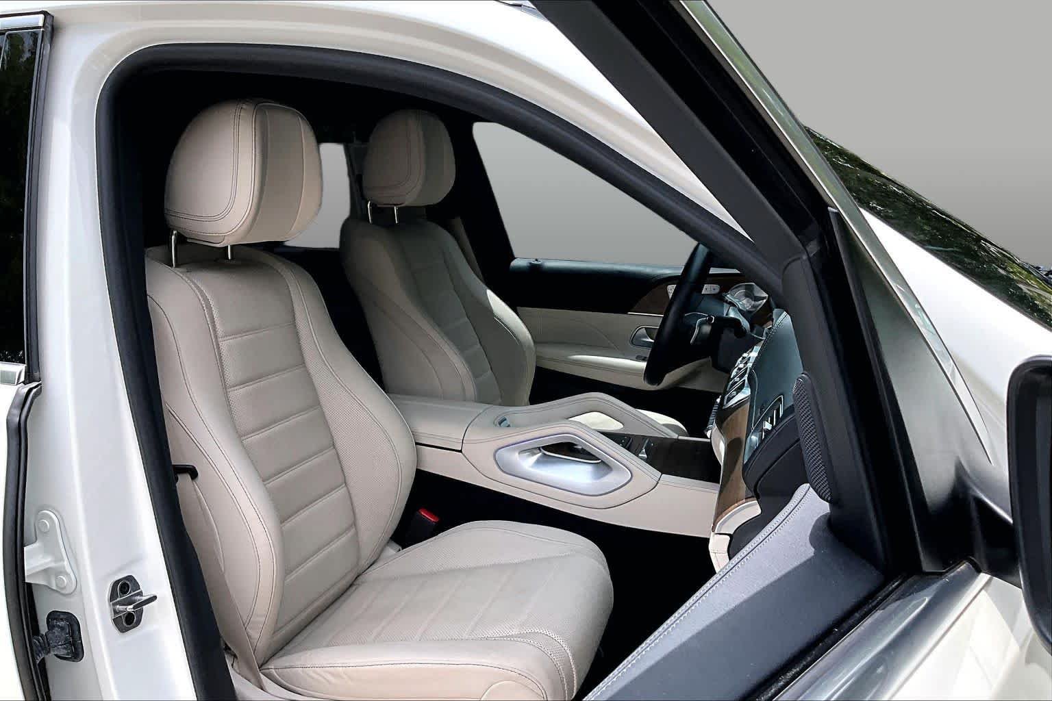 Used 2024 MANUFAKTUR Diamond White Metallic Mercedes-Benz GLE 350 image 9