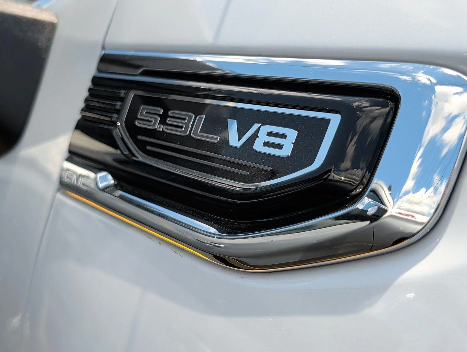 New 2026 Glacier White Tricoat GMC Denali image 30
