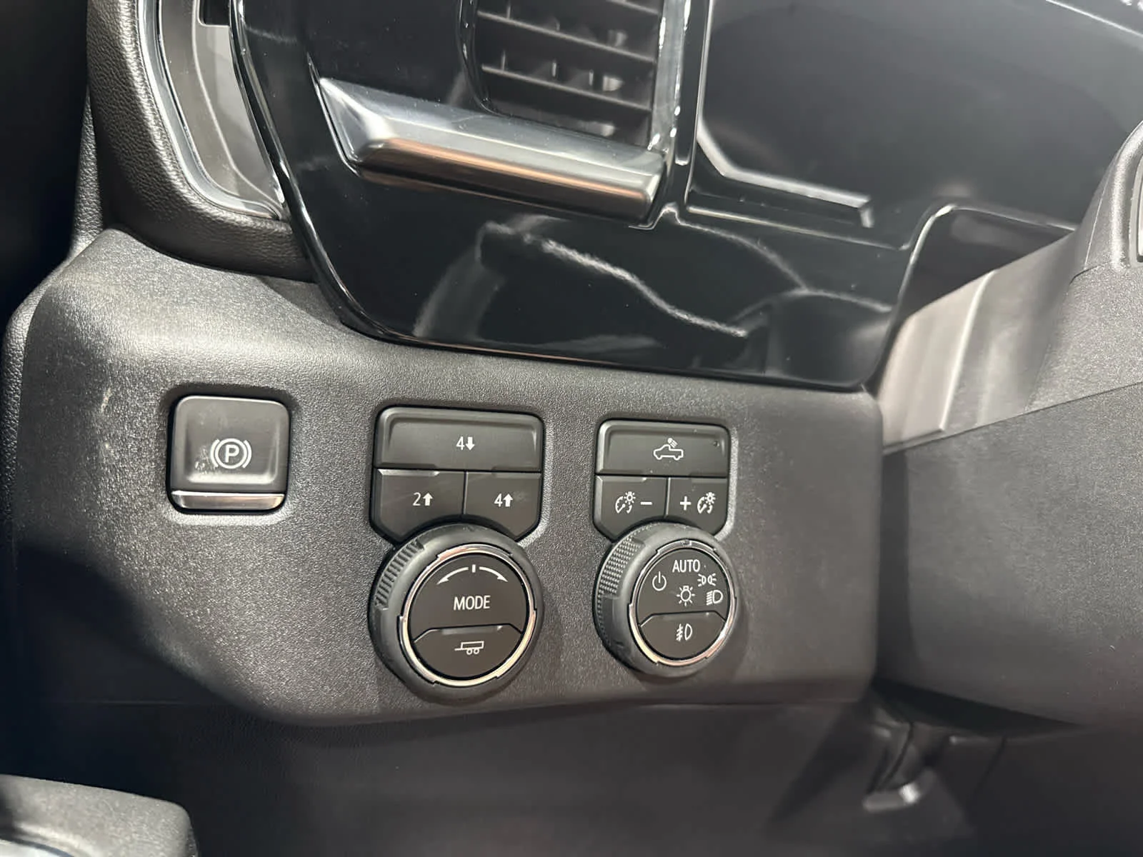 Used 2026 Cypress Gray Chevrolet LT image 23