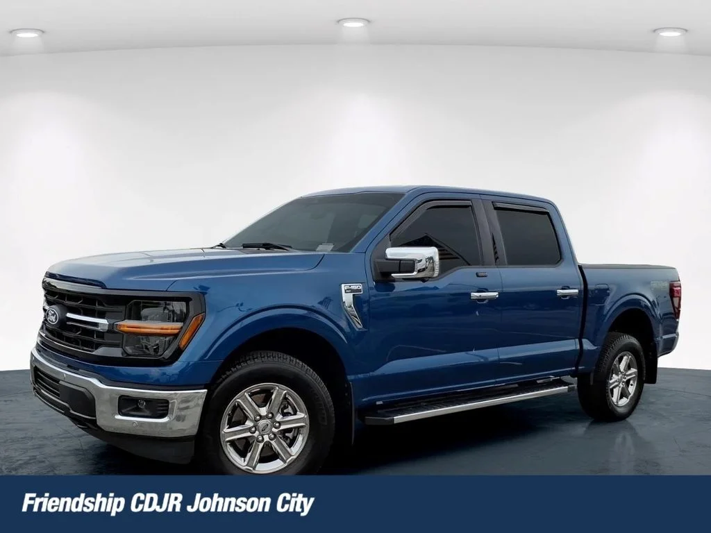 Used 2025 Blue Ford XLT image 1