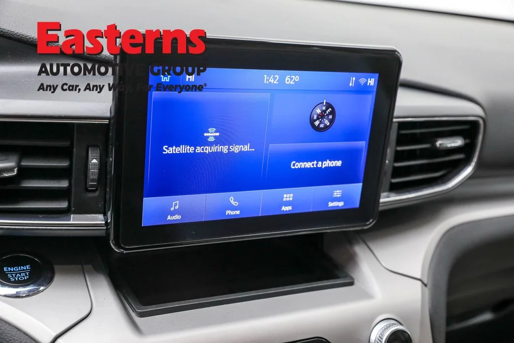 Used 2023 White Ford XLT image 19