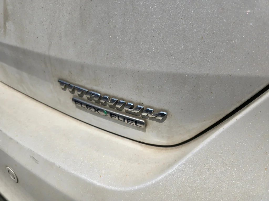 Used 2015 White Platinum Metallic Tri-Coat Ford Titanium image 10
