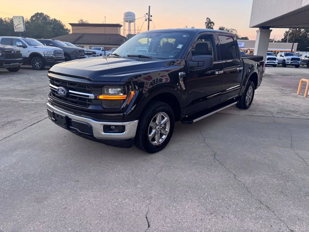 Used 2025 Black Ford XLT image 3