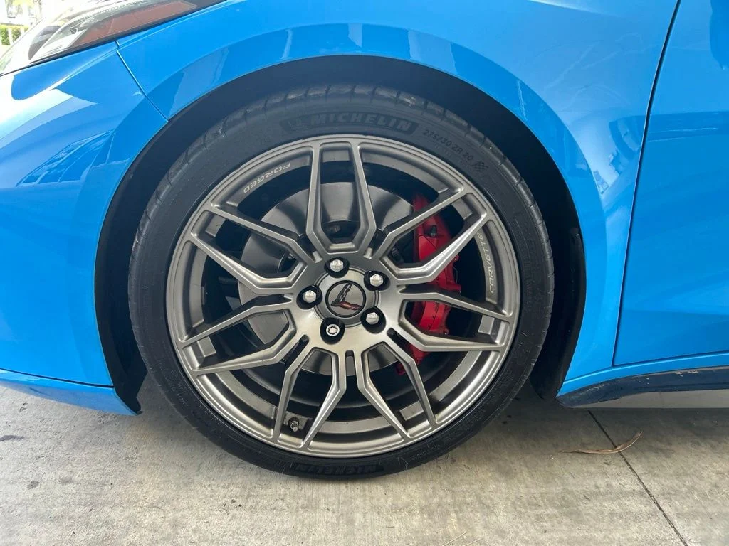 Used 2025 Blue Chevrolet Z06 image 14