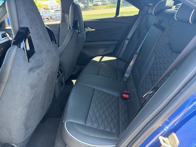 Used 2022  Cadillac V-Series image 9