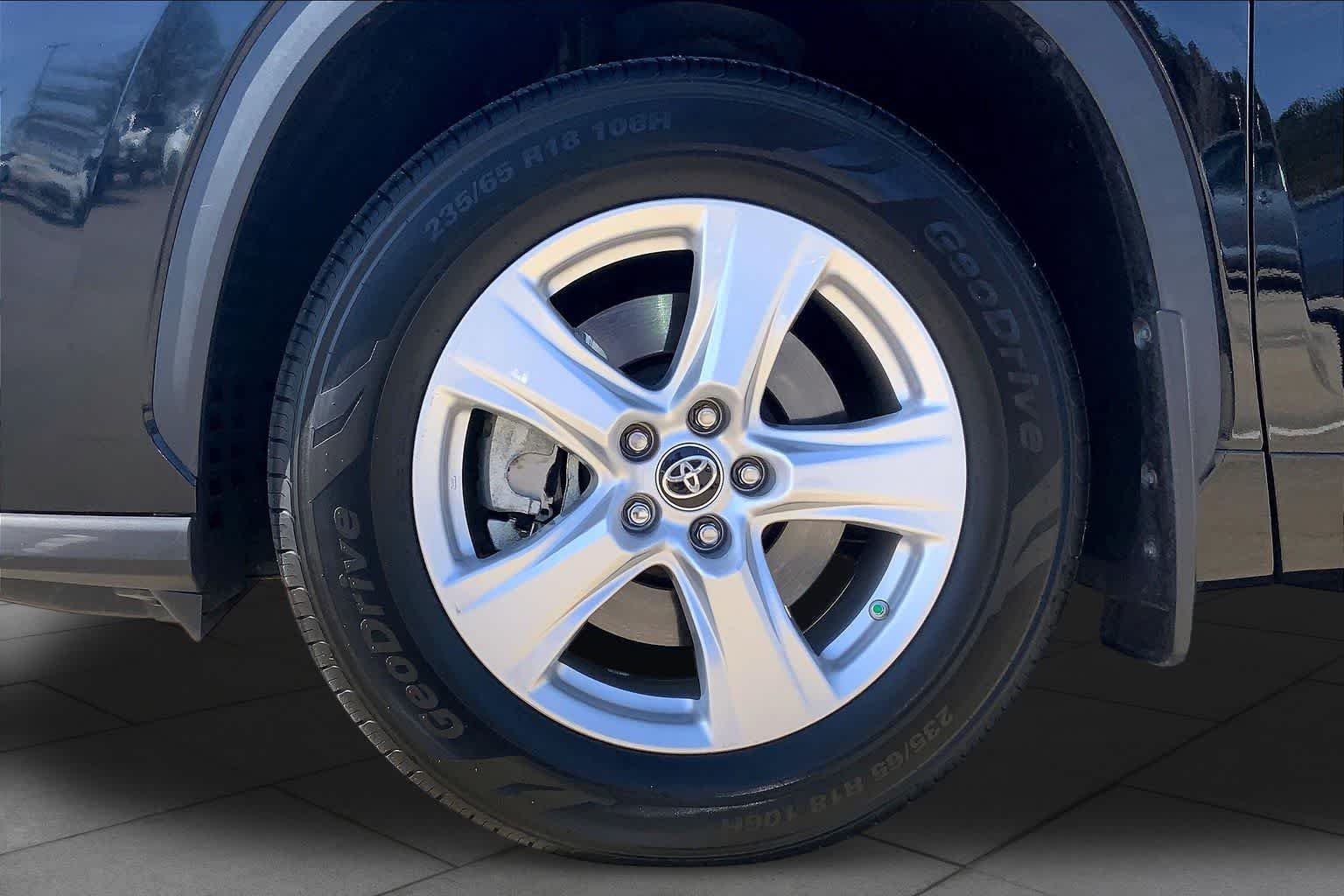 Used 2023 Midnight Black Metallic Toyota LE image 19