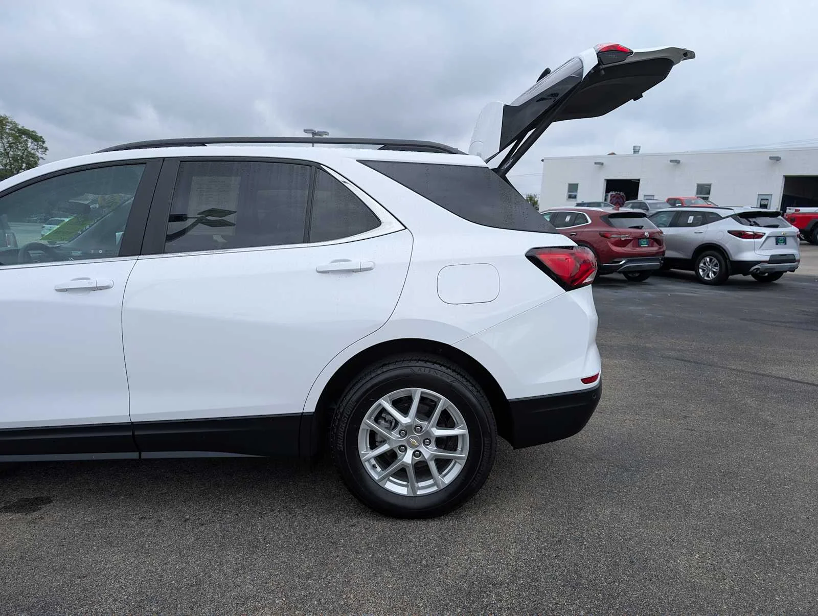 Used 2023 Summit White Chevrolet LT image 11