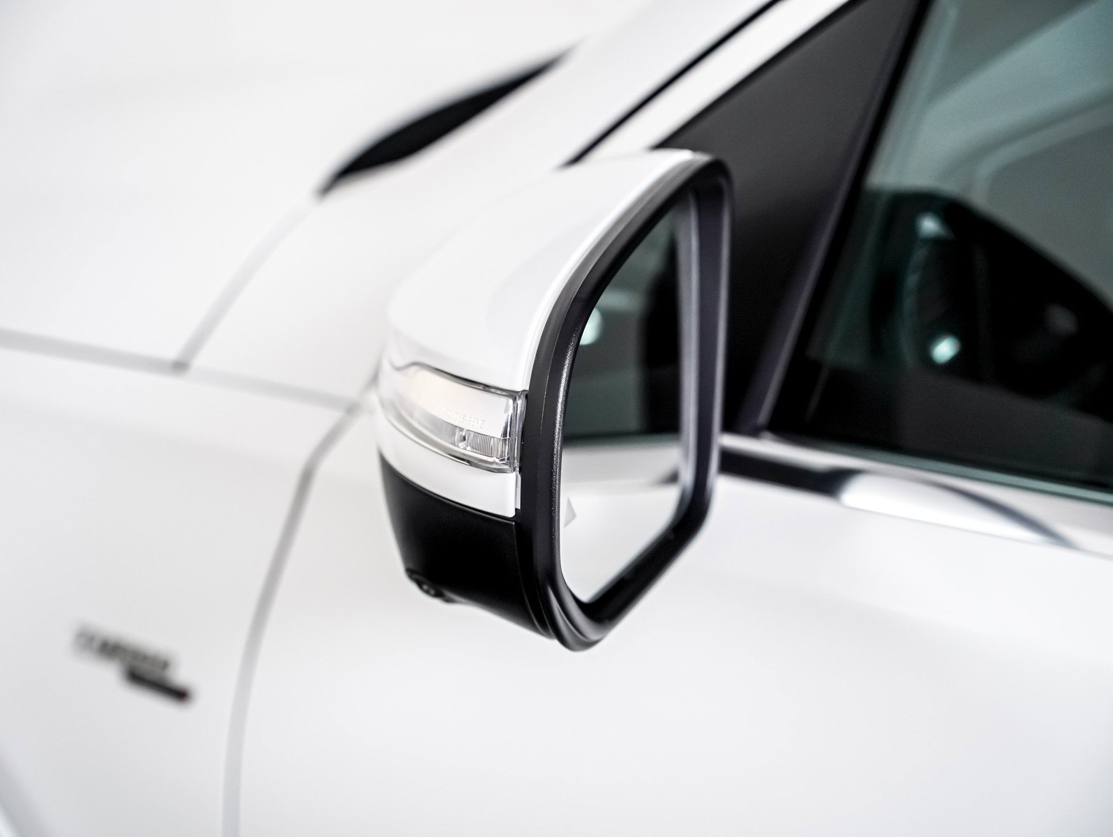 New 2026 Polar White Mercedes-Benz AMG® GLE 53 4MATIC+ SUV image 25