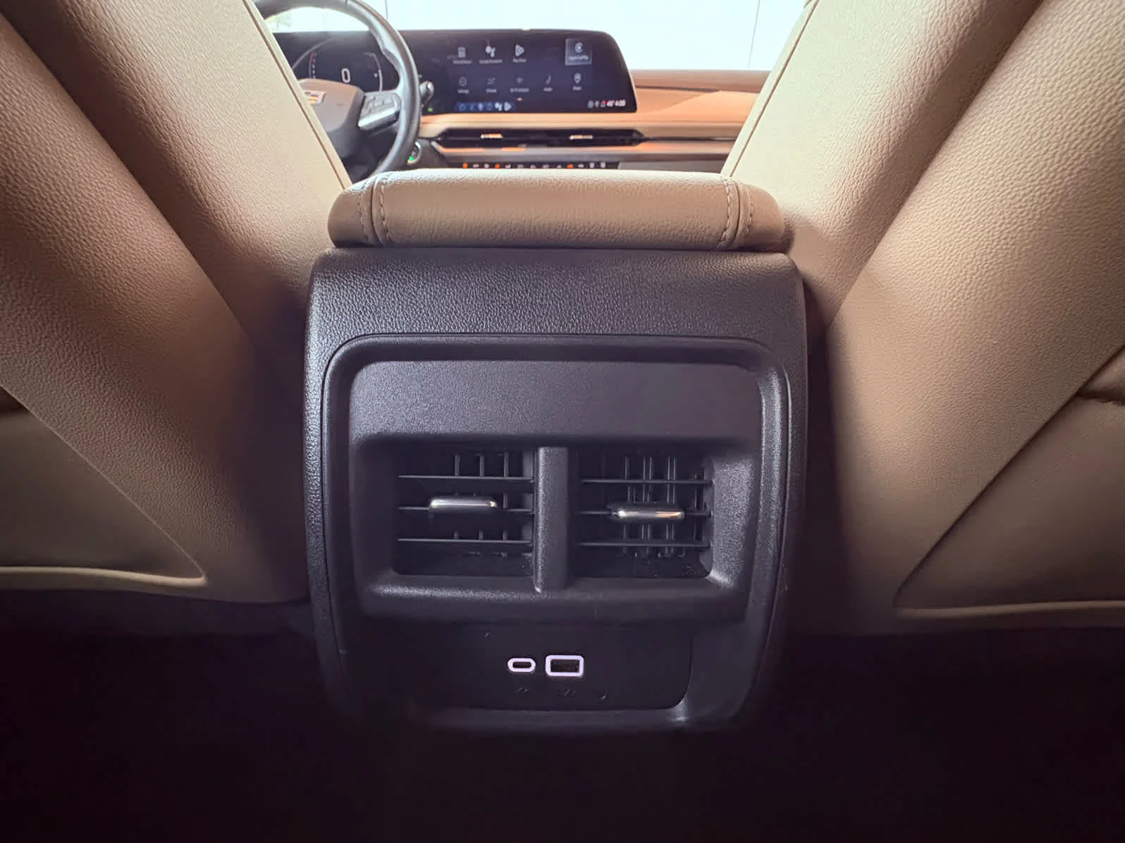 2024 Cadillac XT4 Luxury - Photo 32