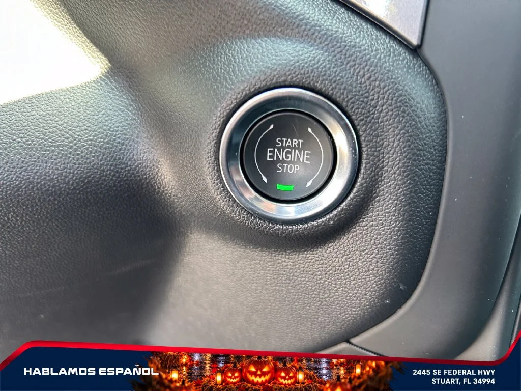 New 2026 Summit White GMC Pro image 21